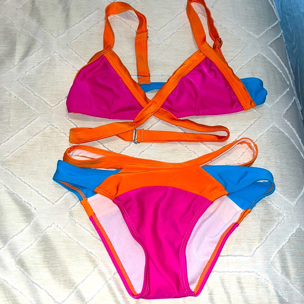 Colorblock Bikini Set